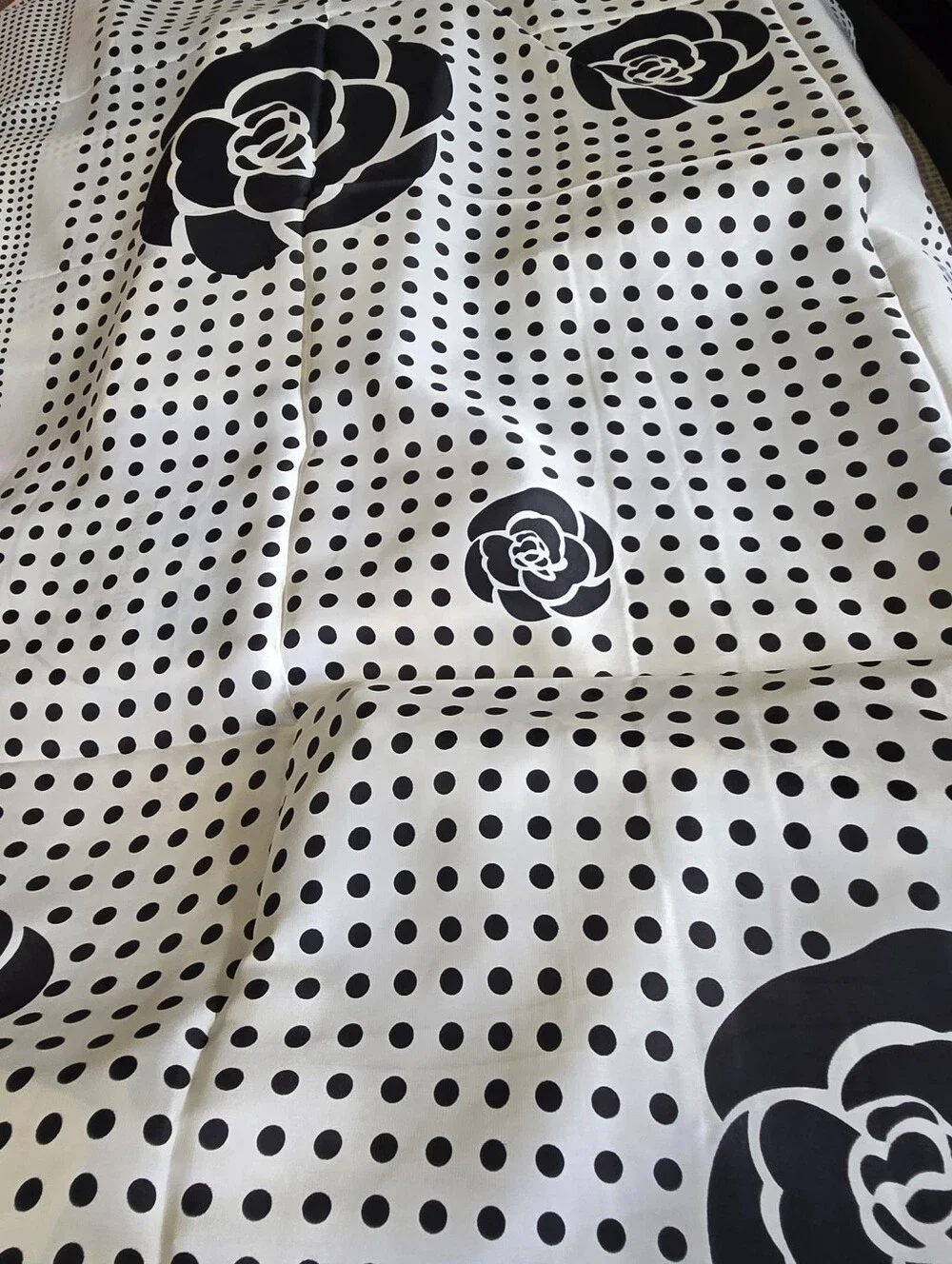 FASHION VIBES nwt scarf